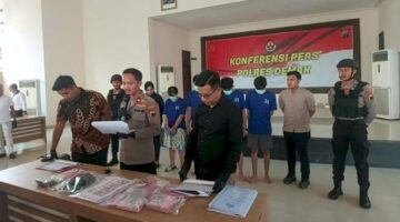 Polres Demak Bongkar Sindikat Uang Palsu Keluarga, Ribuan Lembar Pecahan Rp100 Ribu Disita