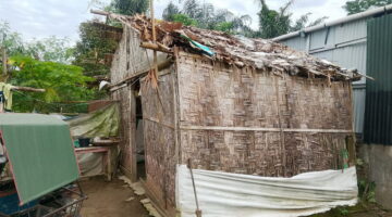 Atap Bocor, Dinding Bambu Rapuh: Kisah Haru Guru Honorer di Tanjung Morawa yang Luput dari Perhatian Pemerintah